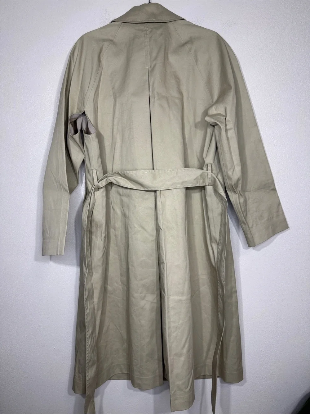 Banana Republic beige belted commuter trench